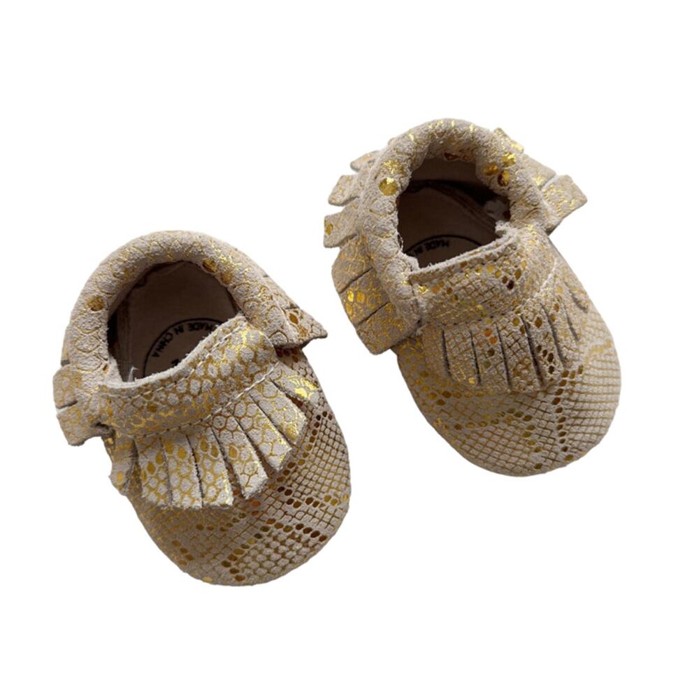 NWOT BirdRock Baby Gold Snakeskin Moccasins Size 2